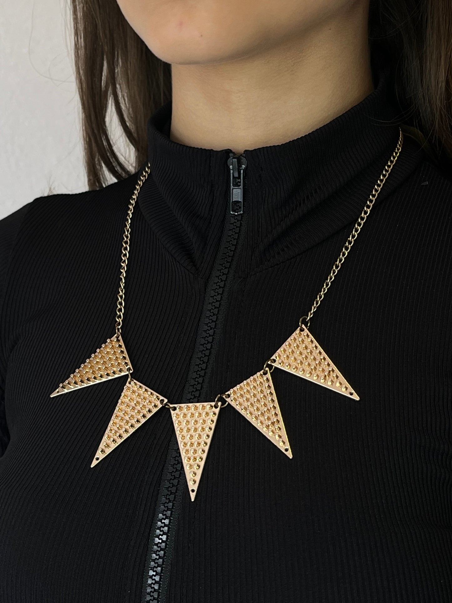 Дамско колие